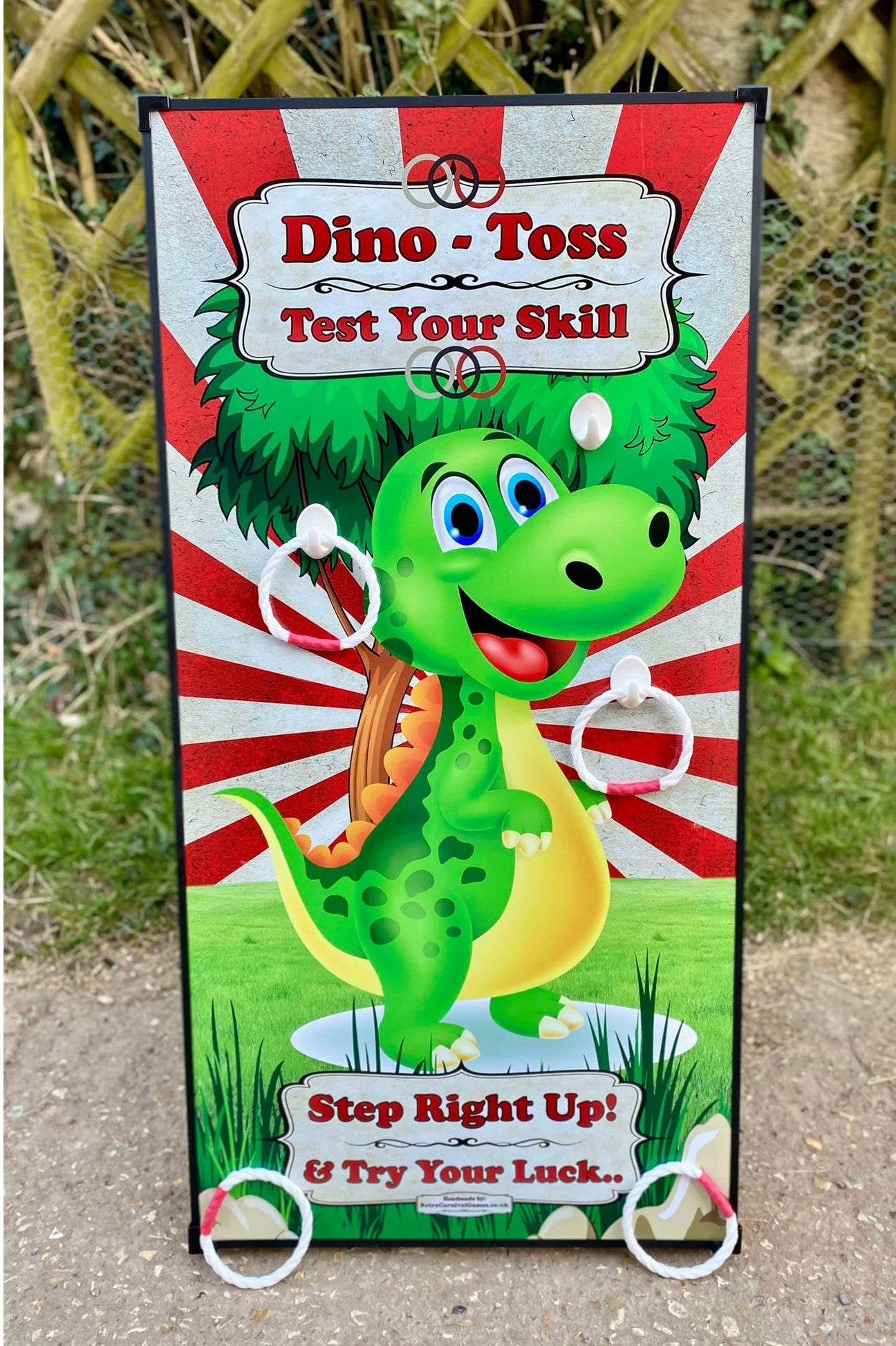 Dino-Toss